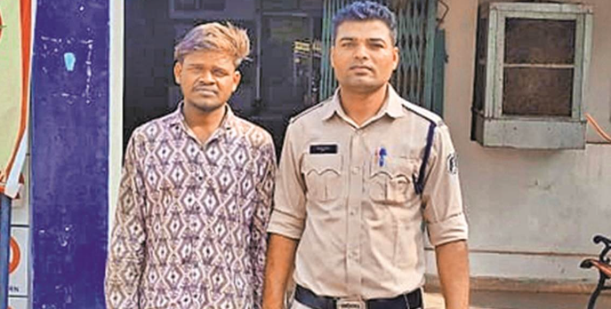 रायपुर में चोरी का आरोप लगाकर युवक की हत्या, पुलिस ने सात दिन बाद आरोपित को गिरफ्तार किया